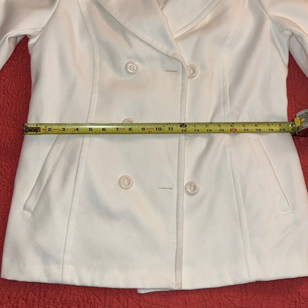 Attention Woman’s Coat